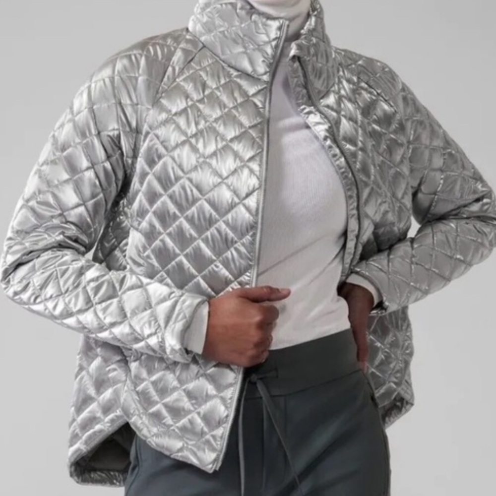 Athleta Women’s Whisper Metallic Quilted Puffer Jacket